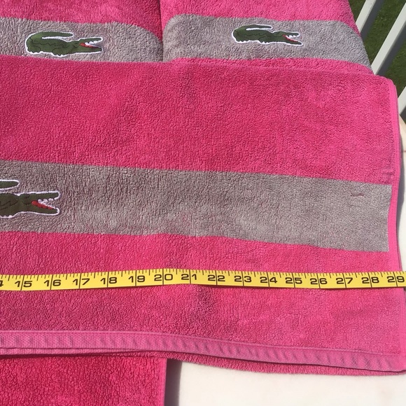 Lacoste🐊4 Bath & 1 Hand Towel Bundle Pink & Grey 🐊 Logo - Picture 9 of 11